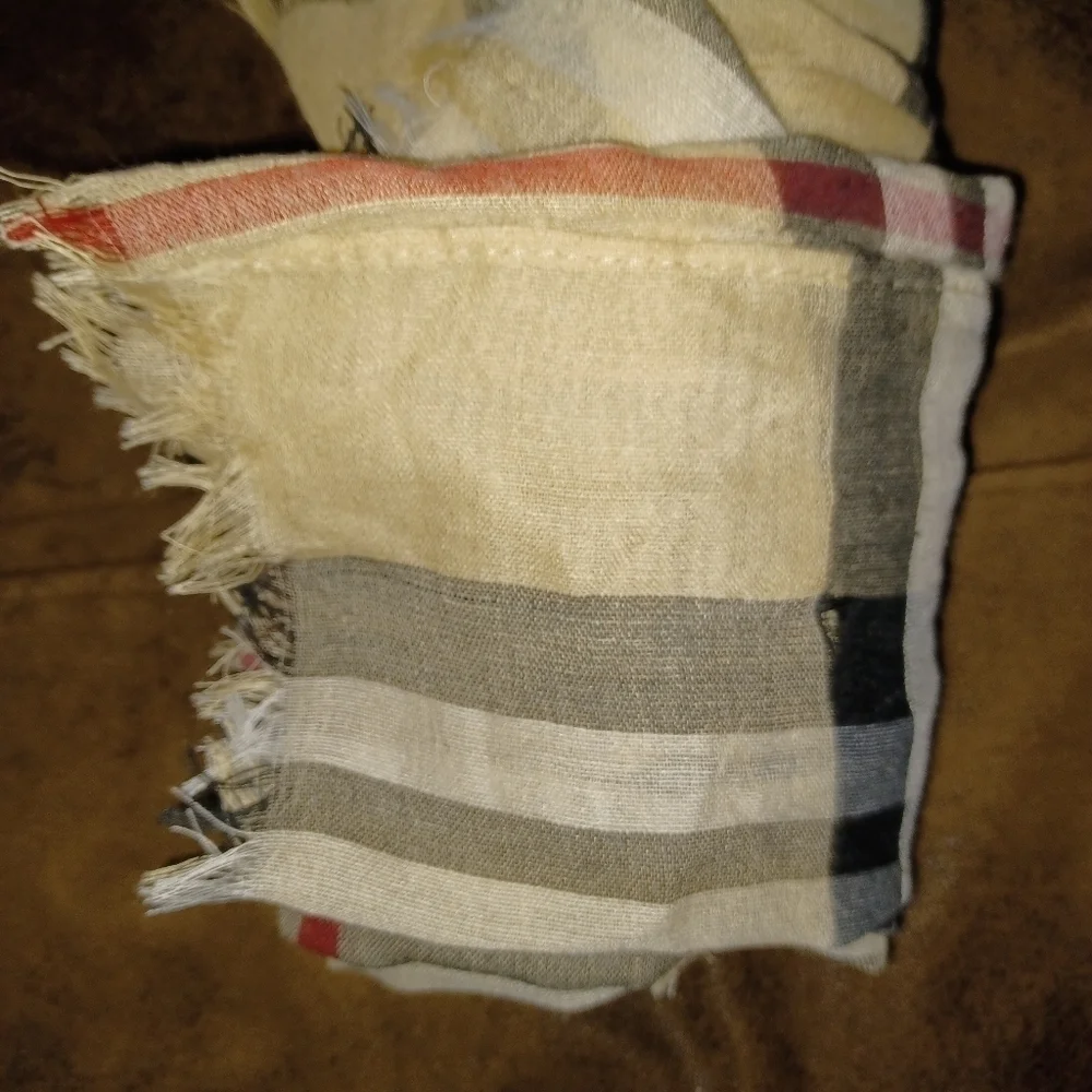 BUNDLE OF SCARFS, (8)